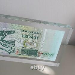 Billet de banque Uruguay 20000 Pesos 1989 P69s UNC spécimen dans un bloc acrylique de monnaie