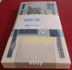 Monnaie du Belarus / billets de banque 1000 roubles 2000, P-28b, 100 pièces UNC
